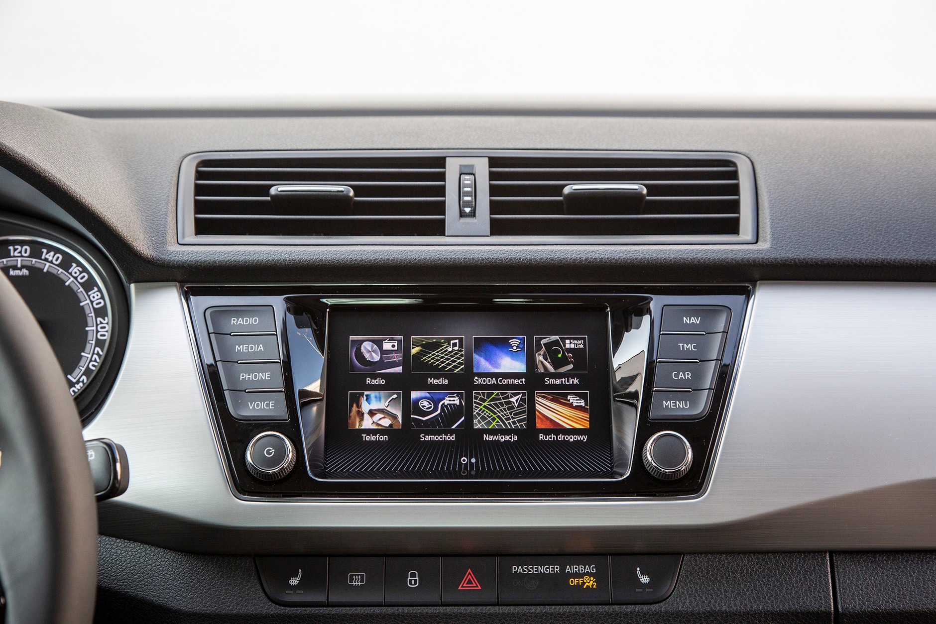 Skoda Fabia 1.0 MPI - jak jeździ z podstawowym benzyniakiem?