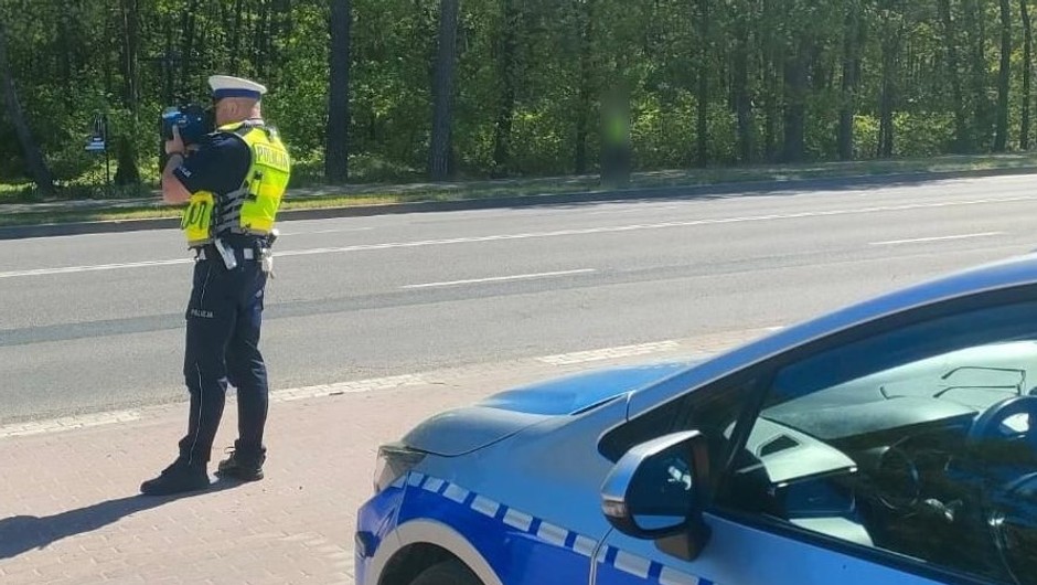 Niedawno zrobił prawo jazdy. Już je stracił