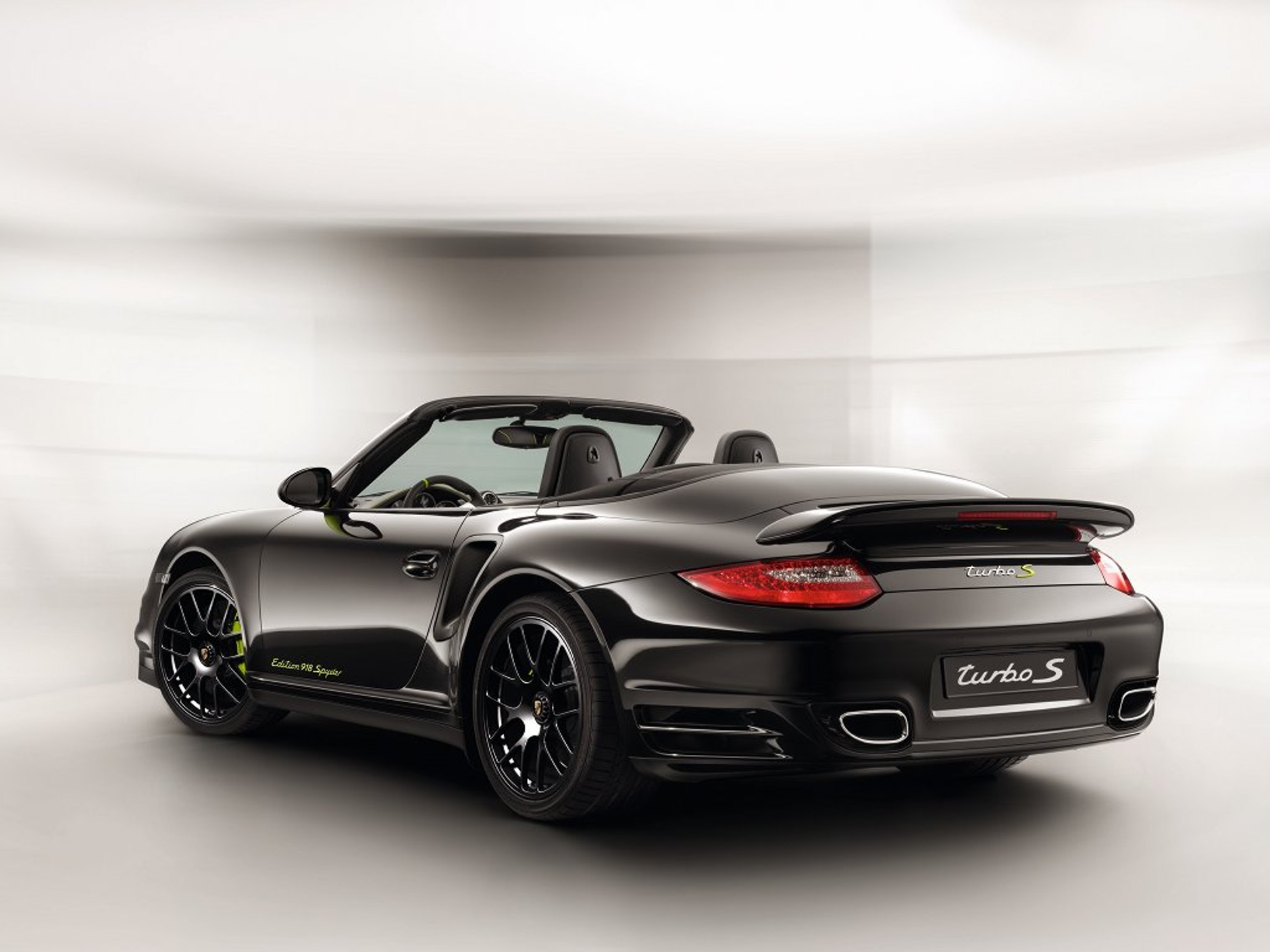 Można już zamawiać hybrydowe Porsche 918 Spyder