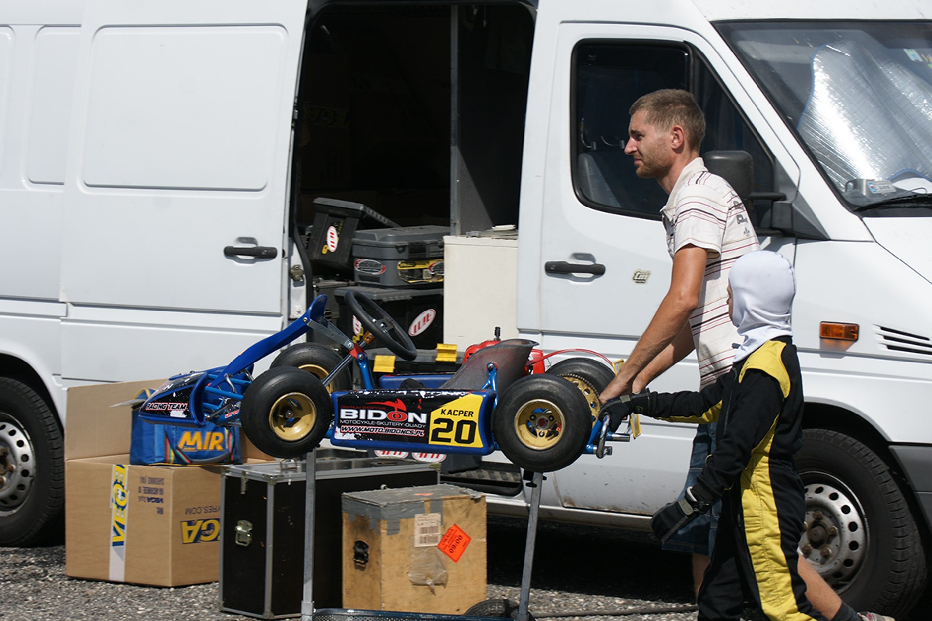 Zgodnie z ideą zawodów, wymyśloną przez prezesa Fundacji Jarosława Wierczuka,  zawodnicy rywalizowali  w czterech kategoriach, jednak bez ścisłego podziału,  z uwzględnieniem zarówno pojazdów serii ROK jak i ROTAX.