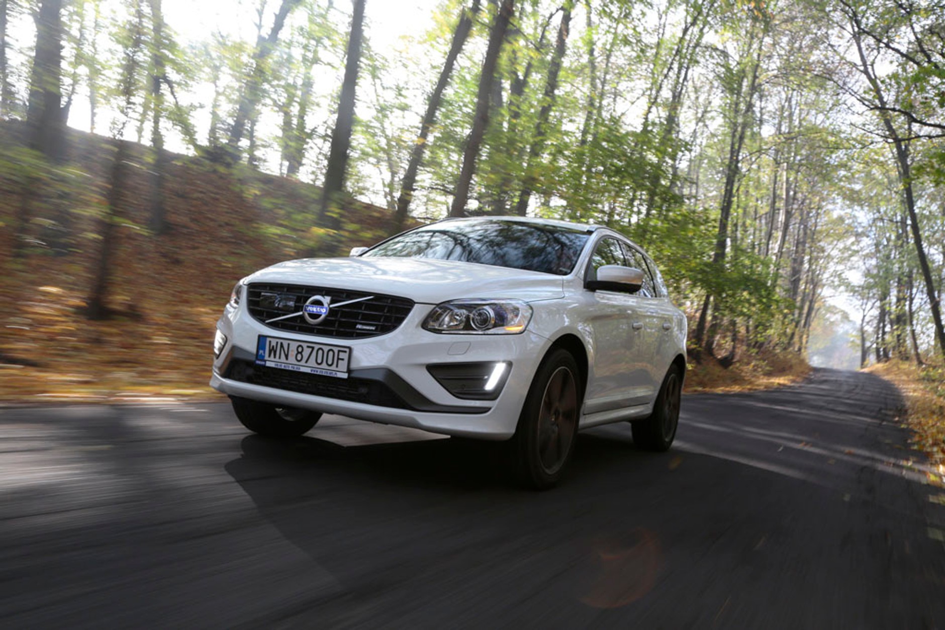 Volvo XC60 T5 R-Design - Autostradowa terenówka