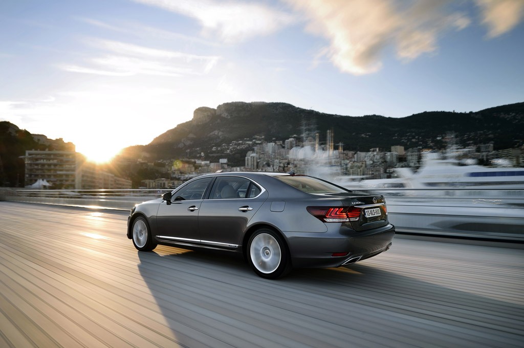 Lexus LS 600h: czyli, wszechobecny luksus