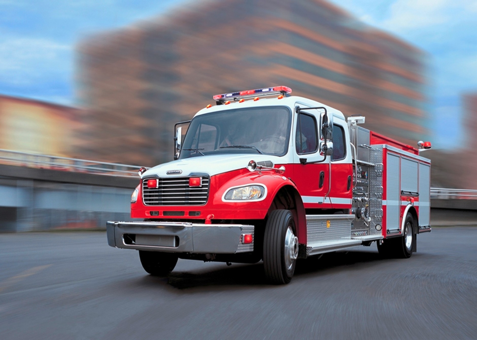 Amerykańskie ciężarówki Mercedesa to fascynujące maszyny