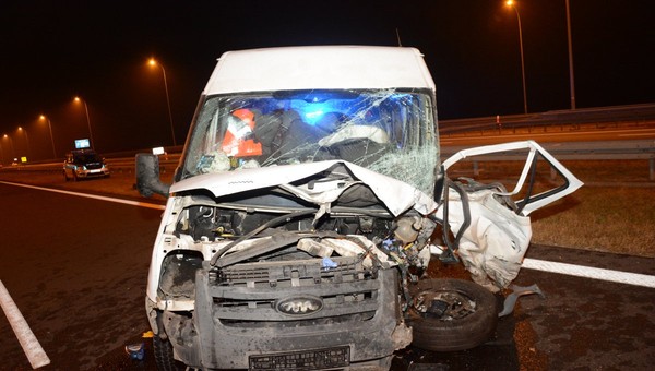 Pijany jechał pod prąd autostradą A4. Skończyło się poważnym wypadkiem [zdjęcia]