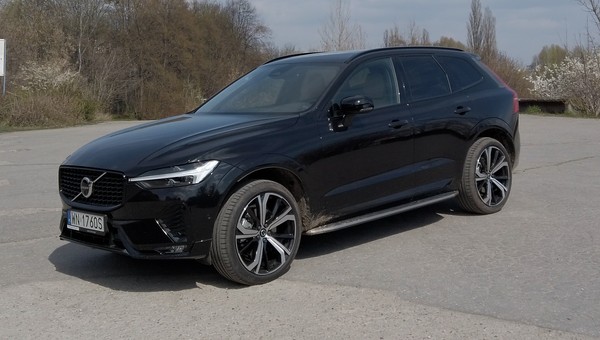 Volvo XC60 B4 - to nadal jeden popularniejszych SUV-ów na naszym rynku