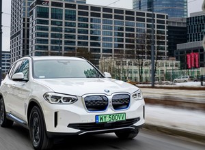 BMW iX3 – elektryzująca… Przyszłość?
