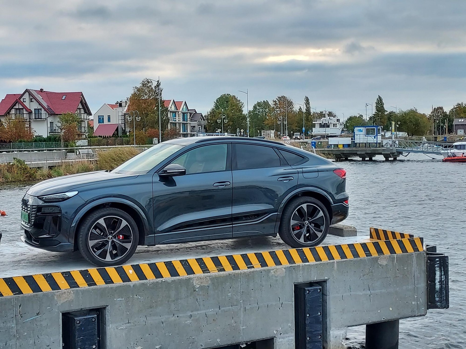 Audi SQ6 Sportback e-tron