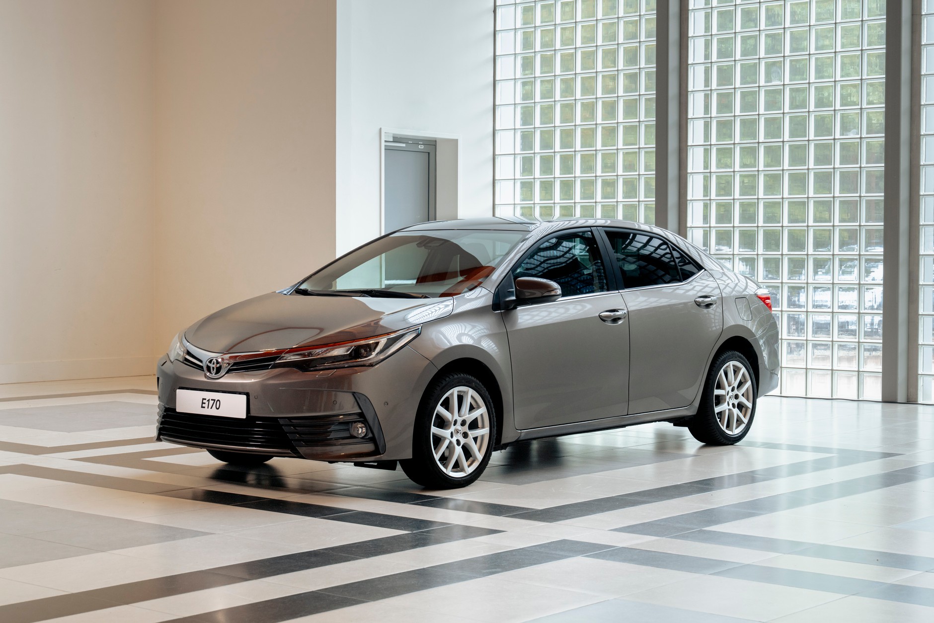 Corolla E170