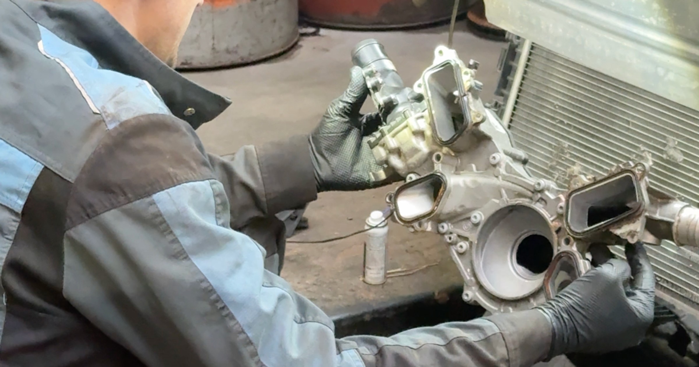 Zamiast części za grosze, dziś trzeba wymieniać skomplikowany, duży moduł. 