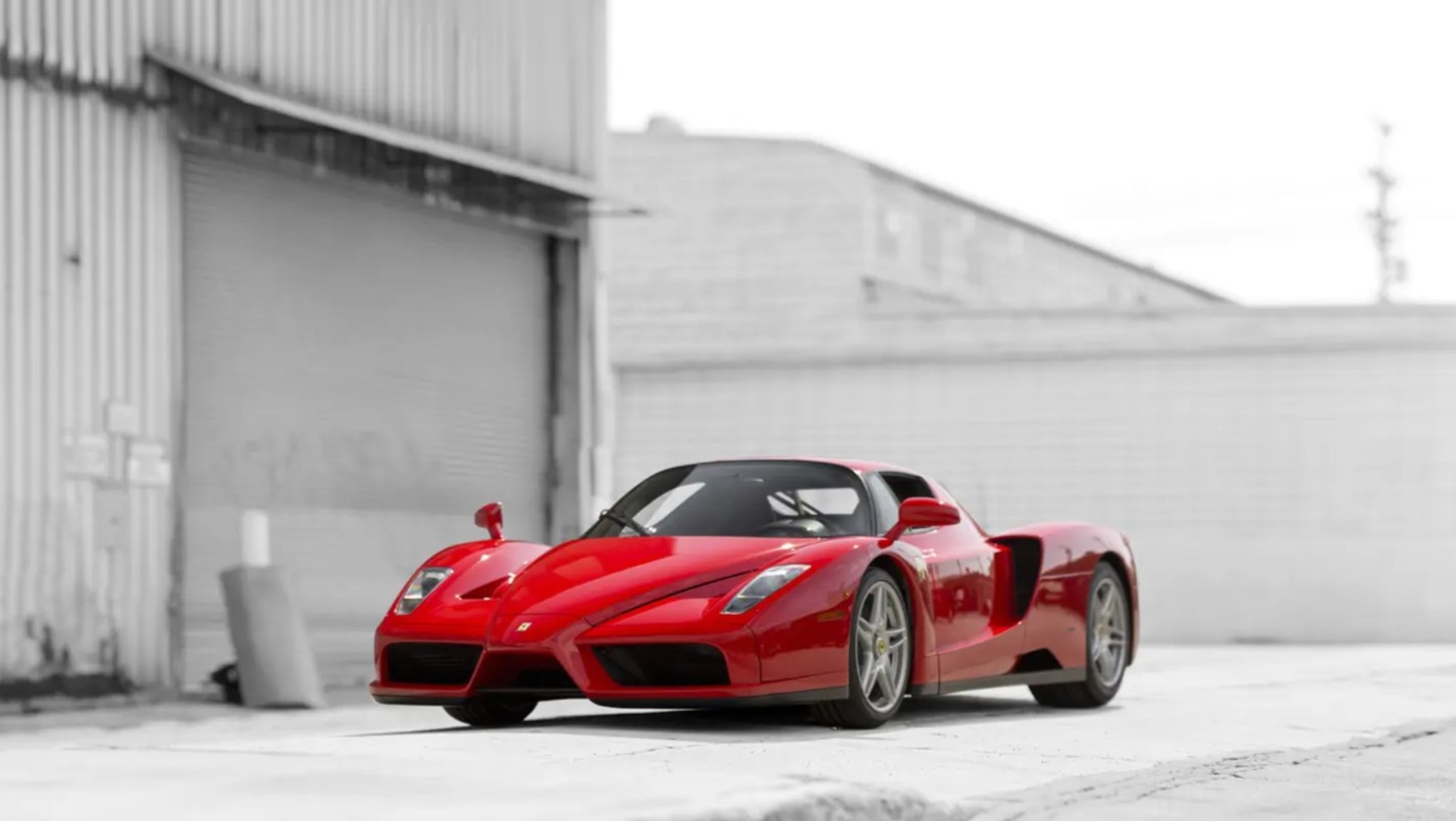Ferrari Enzo Jana Pawła II trafiło w 2015 r. na aukcję w USA