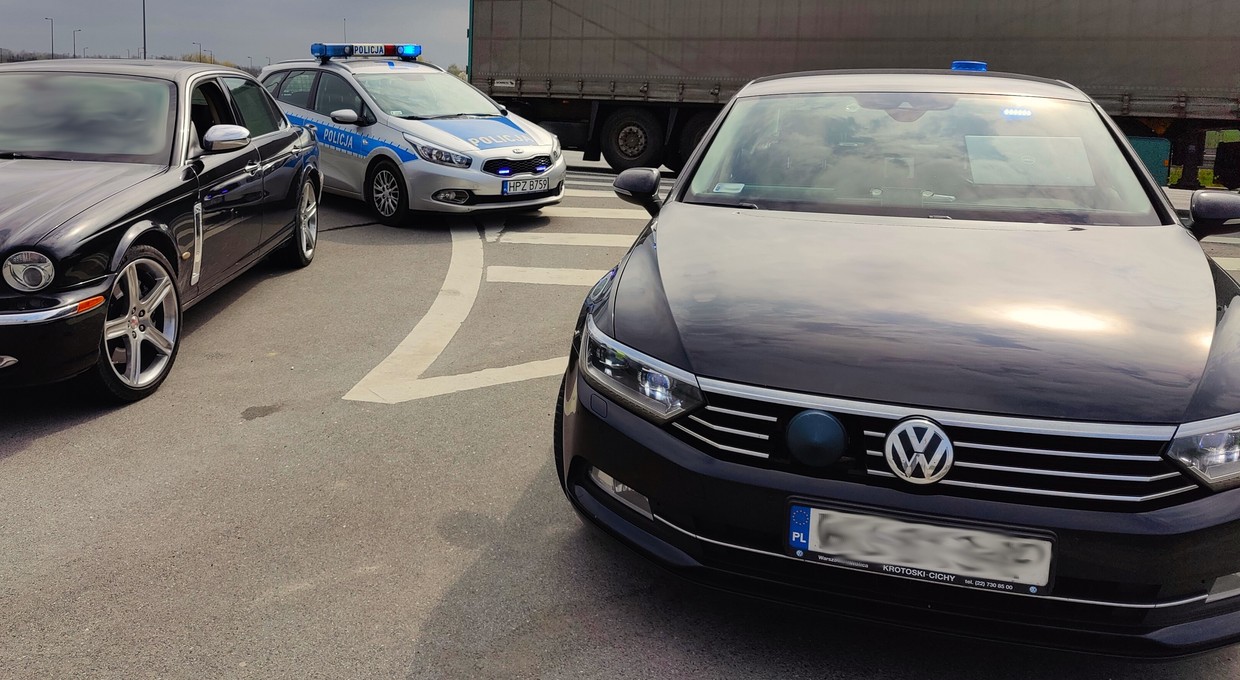 Nieoznakowane radiowozy w Polsce ma nie tylko policja. Lista aut i urządzeń