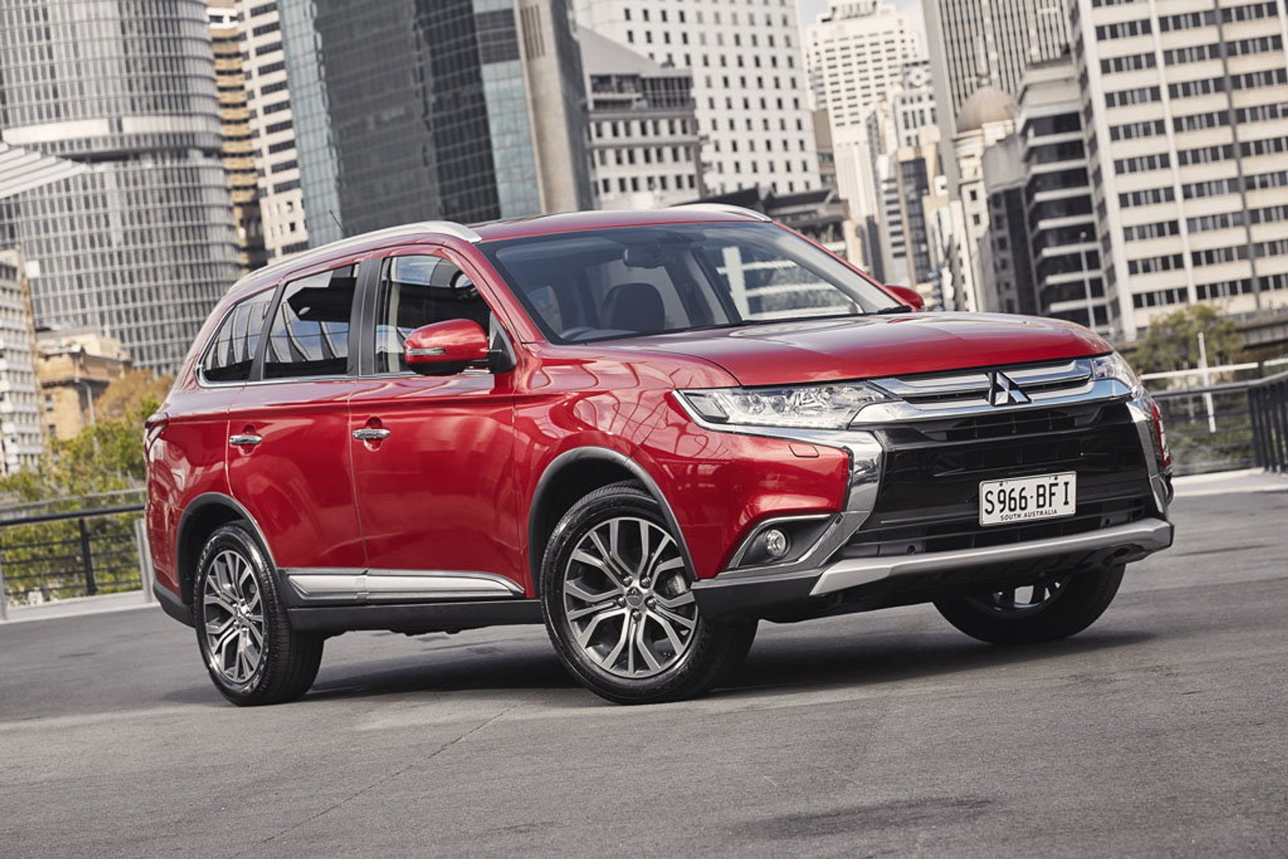 Nowe Mitsubishi Outlander - więcej niż lifting