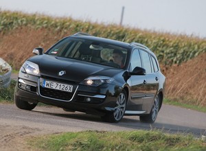 Renault Laguna 2.0 dCi: nie zwalnia tempa