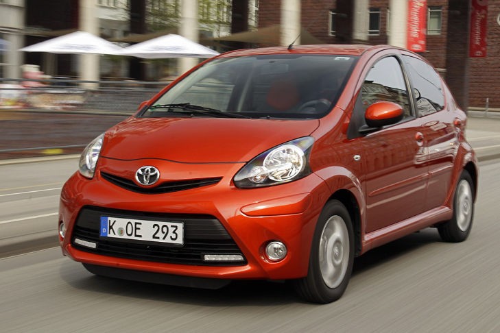 Toyota Aygo Connect (68 KM)