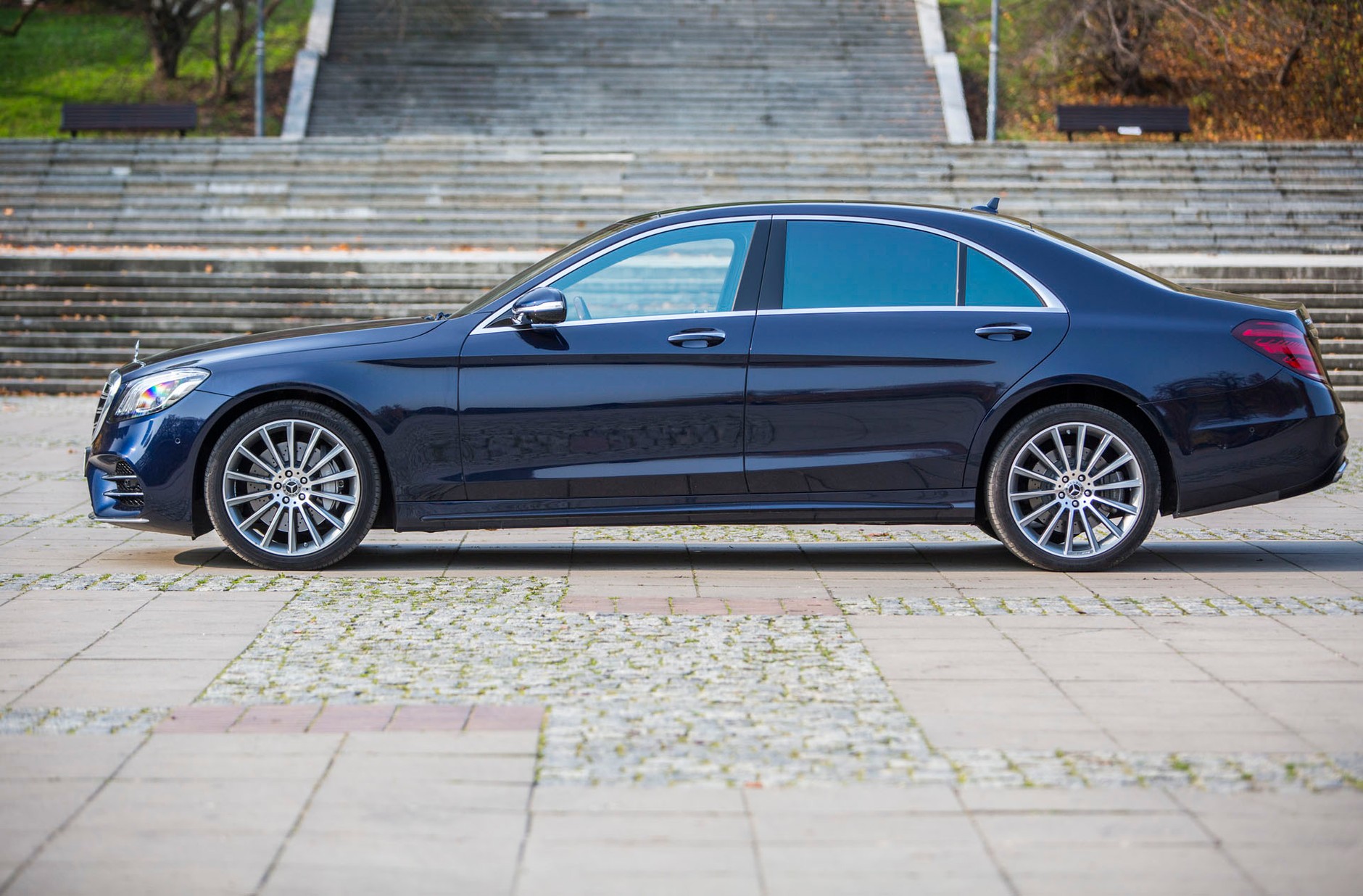 Mercedes S 560 L 4Matic - luksus przez duże S