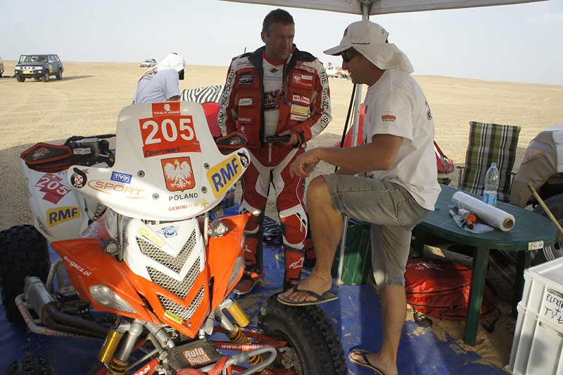 Rajd Faraonów 2010: pech Rafała Sonika (1. etap)