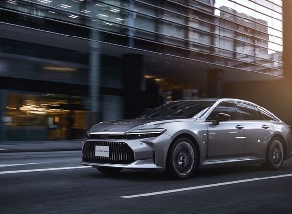 Toyota pokazała drugi samochód na wodór. Świetnie wygląda