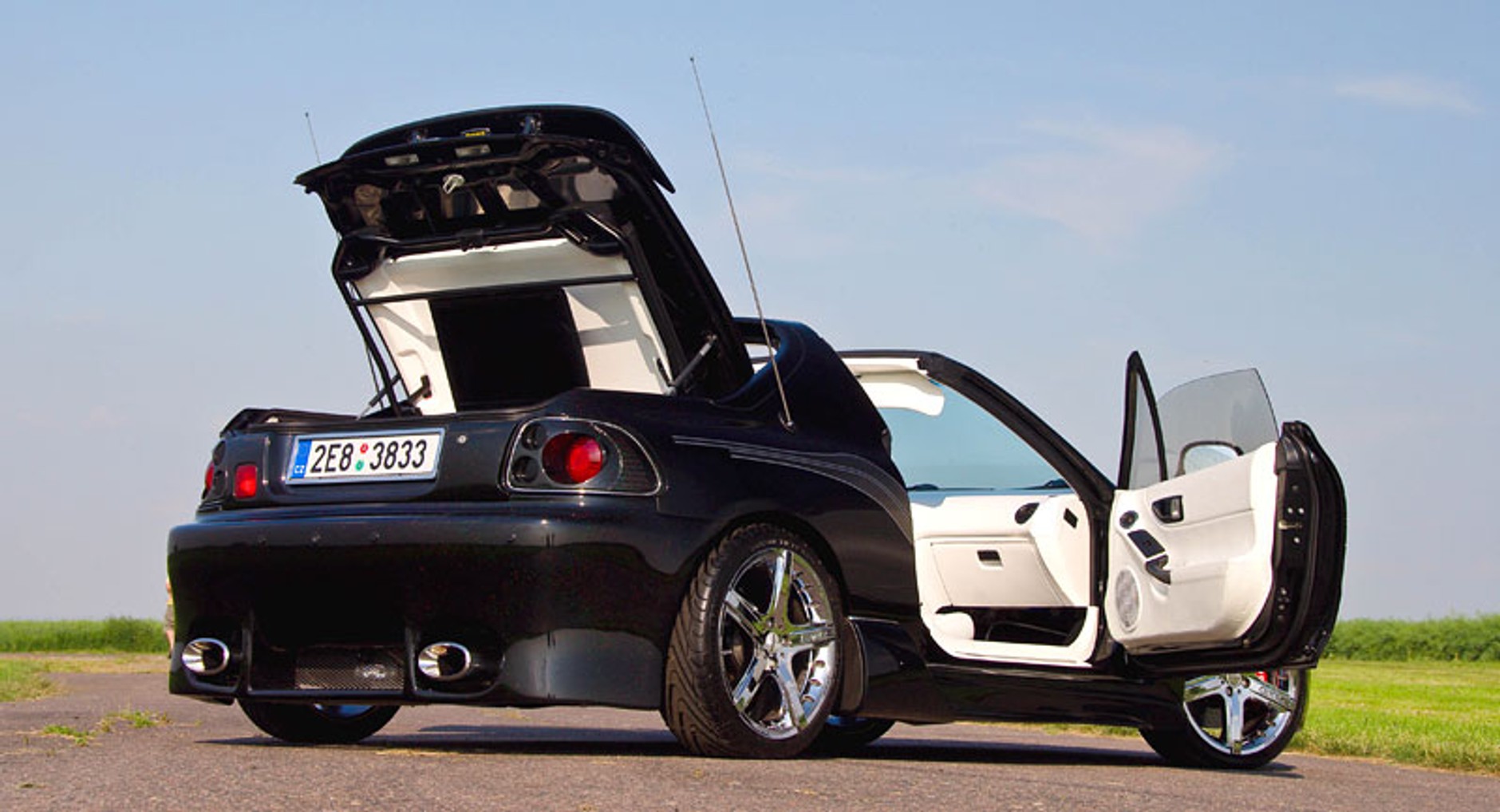 Garaż tunera: Honda CRX – czarne słońce