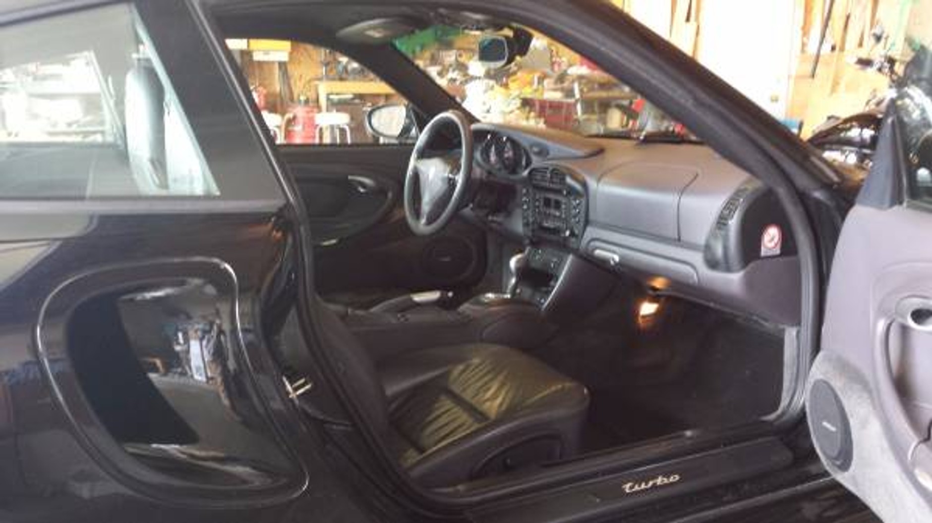 Ciekawostka z ogłoszenia: Porsche 911 Turbo z przebiegiem 949 000 km