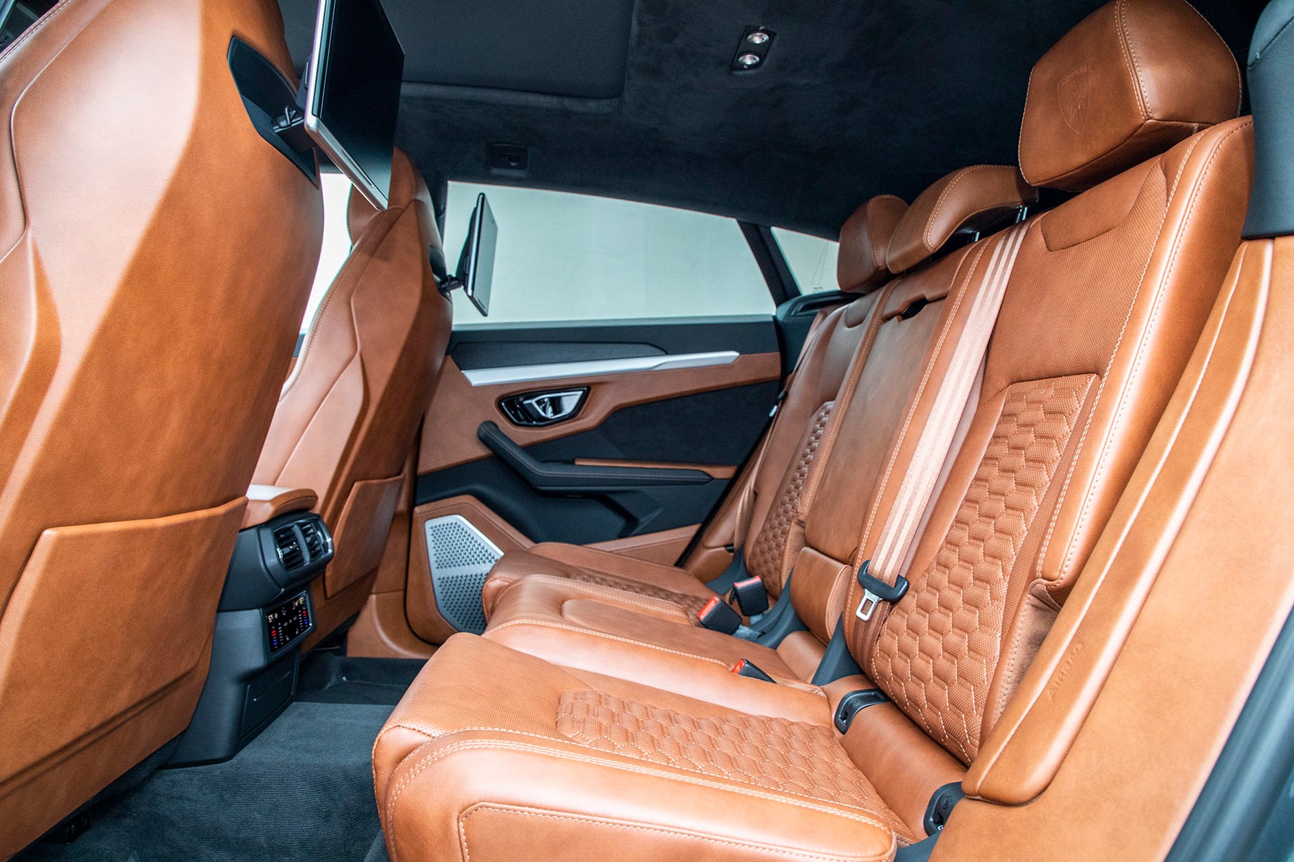 Lamborghini Urus - najdynamiczniej przyspieszający SUV na Ziemi
