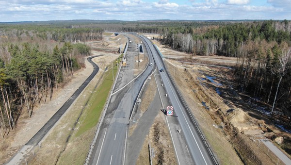 Którymi nowymi drogami pojedziemy w 2022 r.? Te inwestycje będą niedługo oddane do ruchu