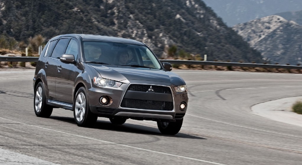 Mitsubishi Outlander - Kolejna generacja trafia do salonów