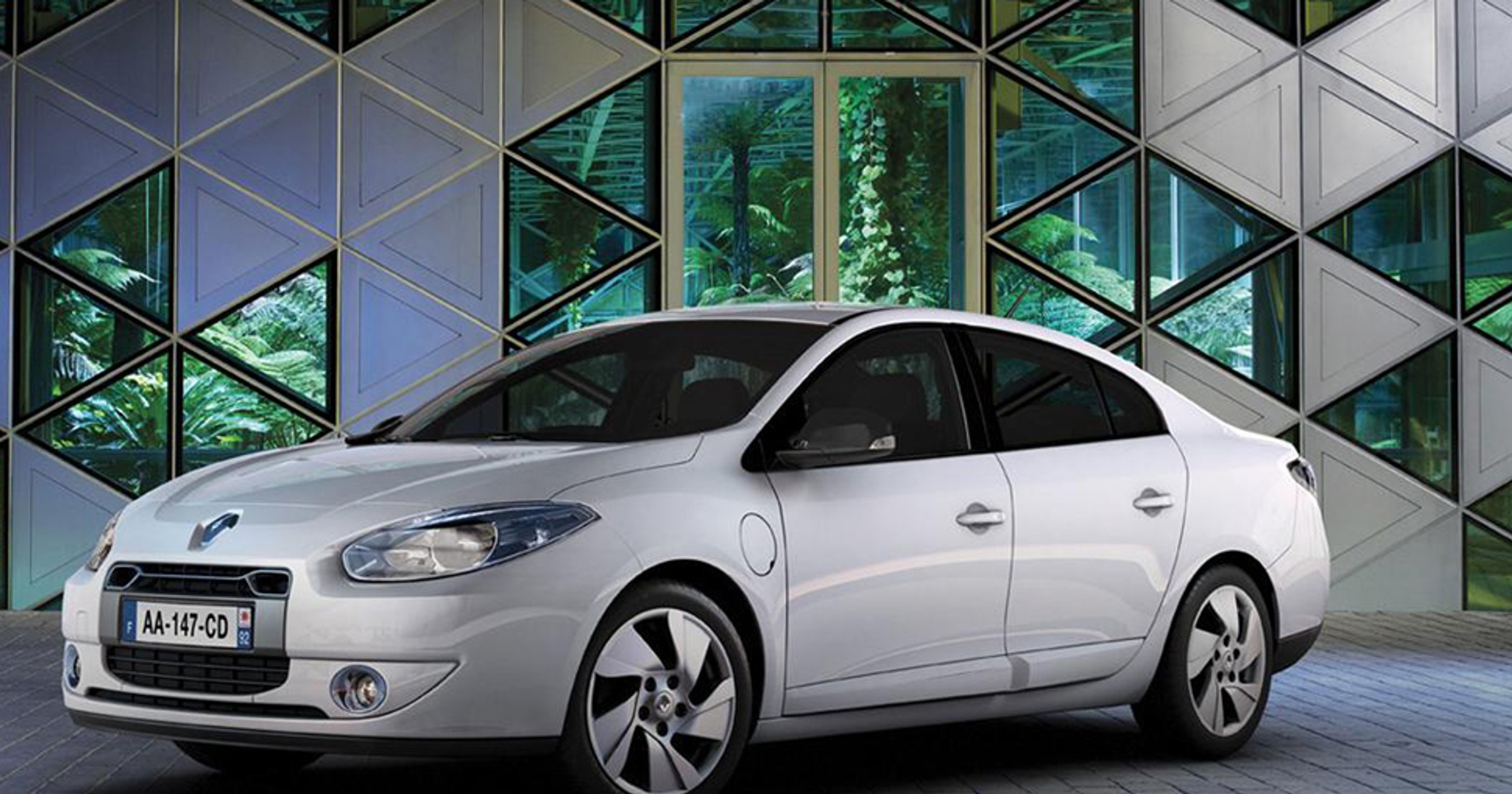 Elektryczne Renault Fluence i Kangoo niedługo w Polsce (ceny)