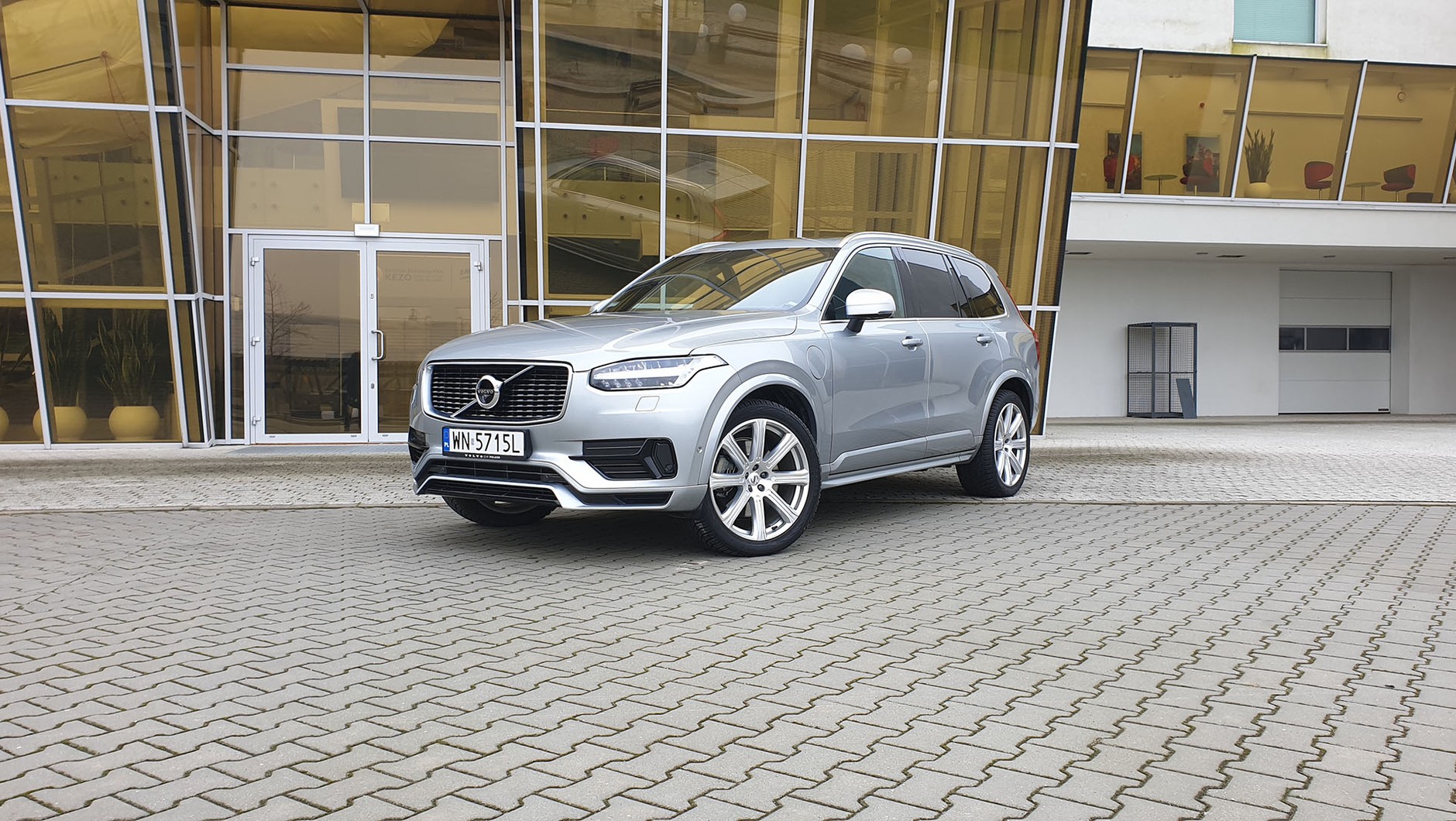 Volvo XC90 – która hybryda będzie lepszym wyborem