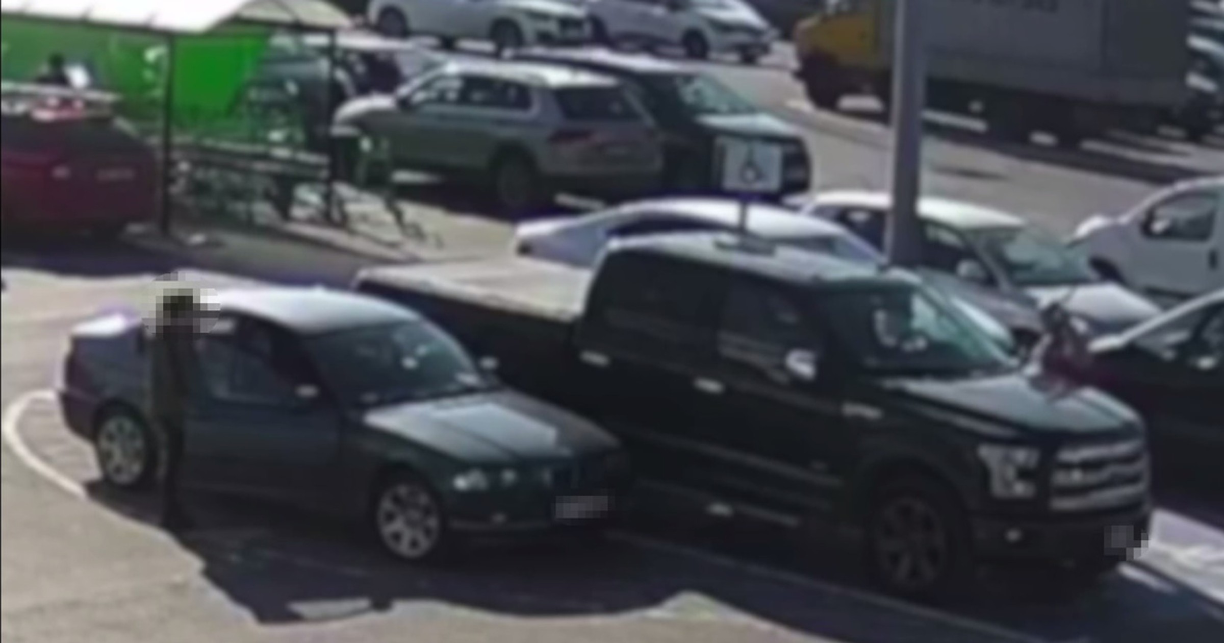 Obraz pochodzący z serwisu https://piaseczno.policja.gov.pl/pp1/aktualnosci/129486,Zdenerowal-sie-wiec-urwal-wycieraczke.html