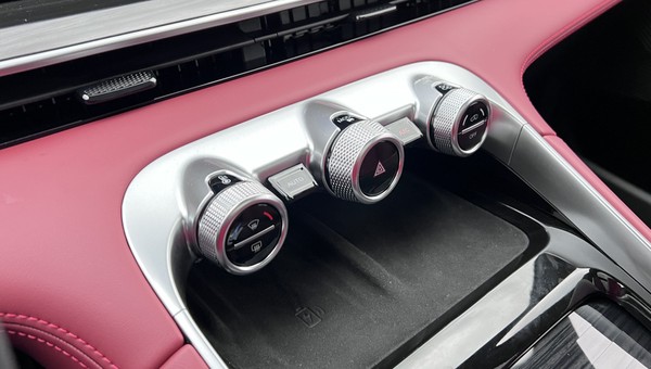 Omoda 9 Super Hybrid