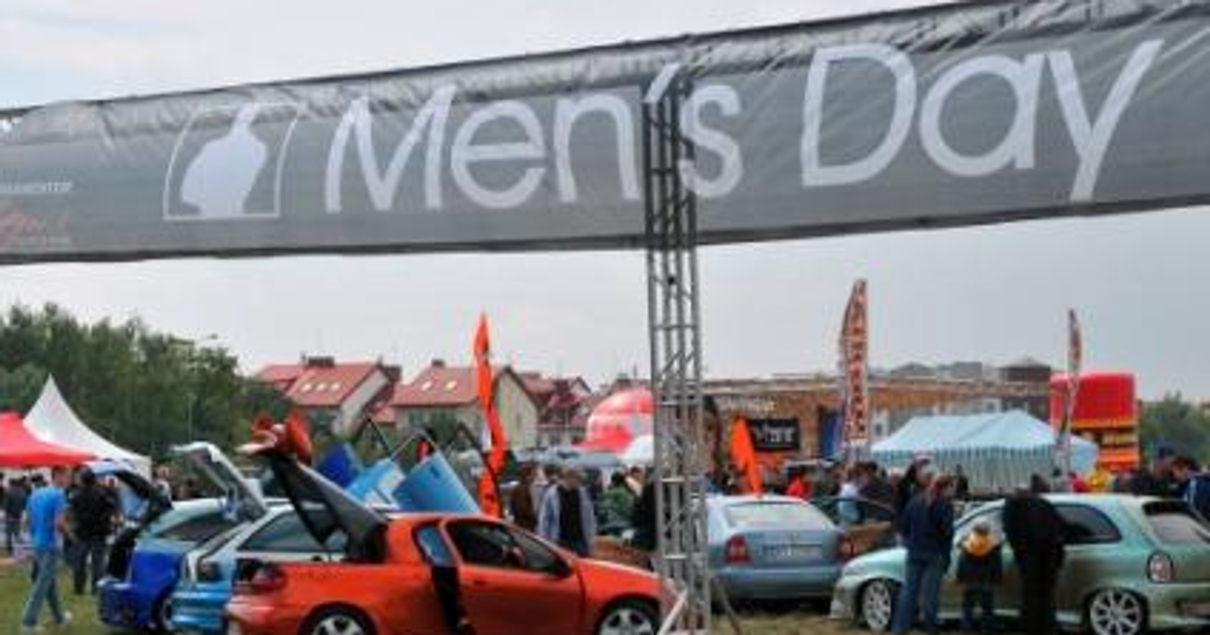 MEN’S DAY 2010 – luksusowe samochody i drifting