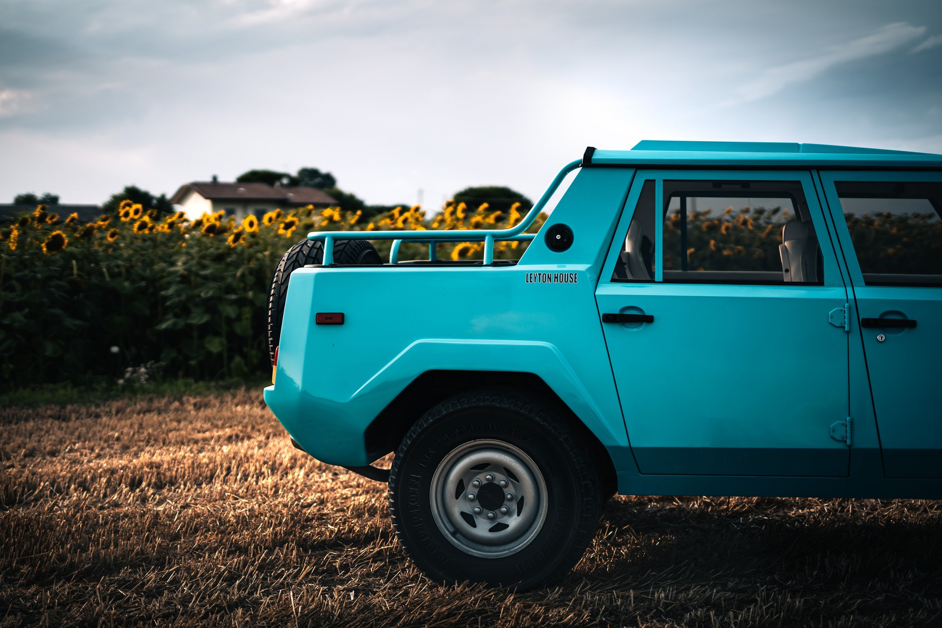 Lamborghini V12 LM 002