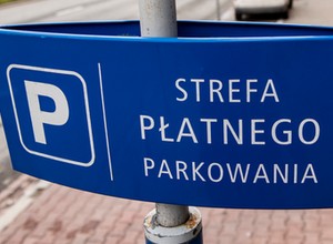 Warszawa powiększy strefę płatnego parkowania