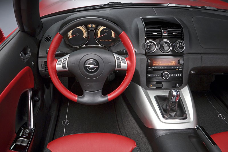 Opel GT: koniec małego roadstera! (fotogaleria)