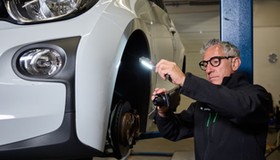 BMW i3 podczas inspekcji