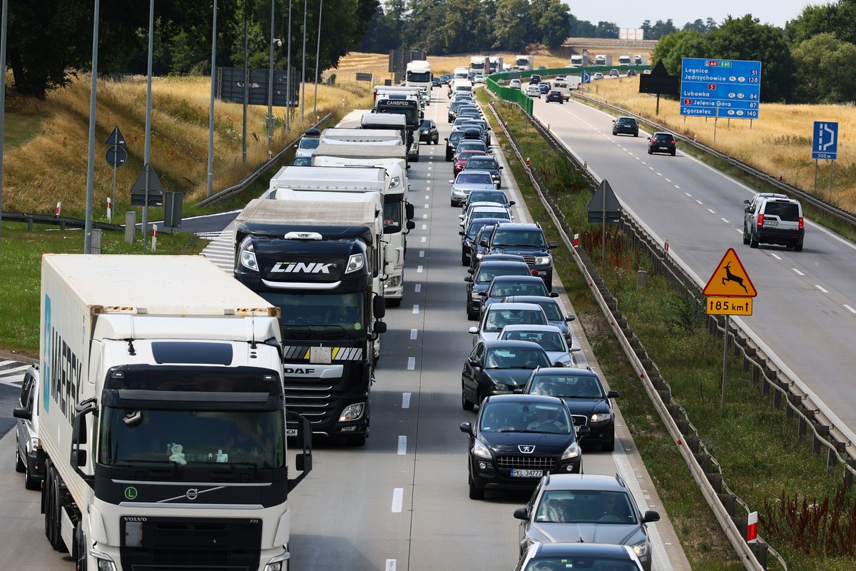 Już dziś luźniej na autostradach A2 i A4. Nie trzeba będzie wyprzedzać