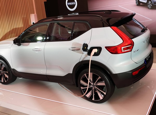 Volvo XC40 Recharge - jak szwedzki elektryk ratuje planetę