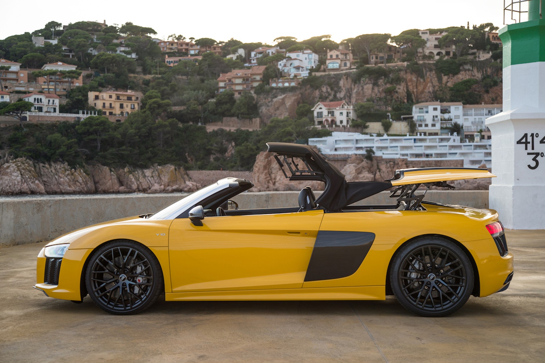 Audi R8 
Spyder