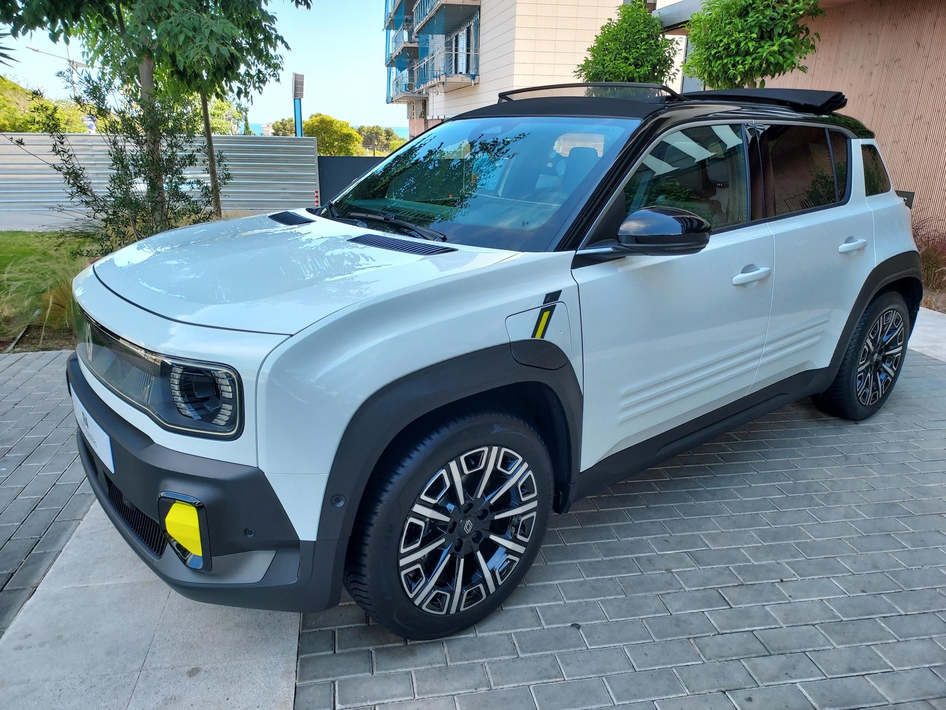 Renault 4 E-Tech Plein Sud
