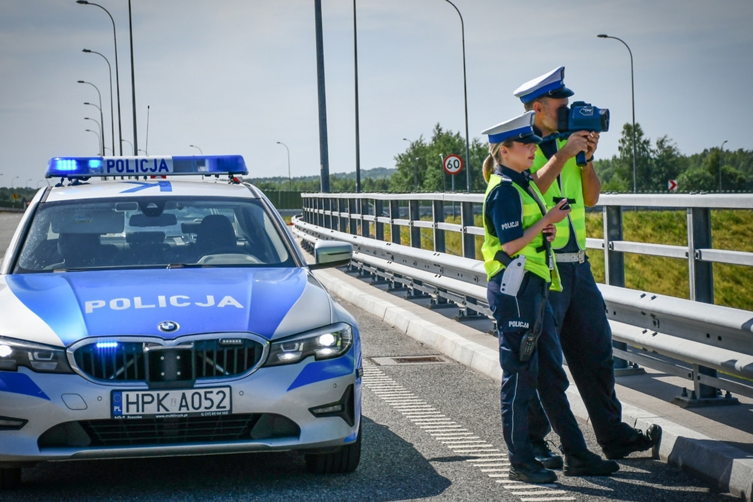 W te wakacje wlepiają supermandaty. Policjanci podwajają kary konkretnym kierowcom [Lista]