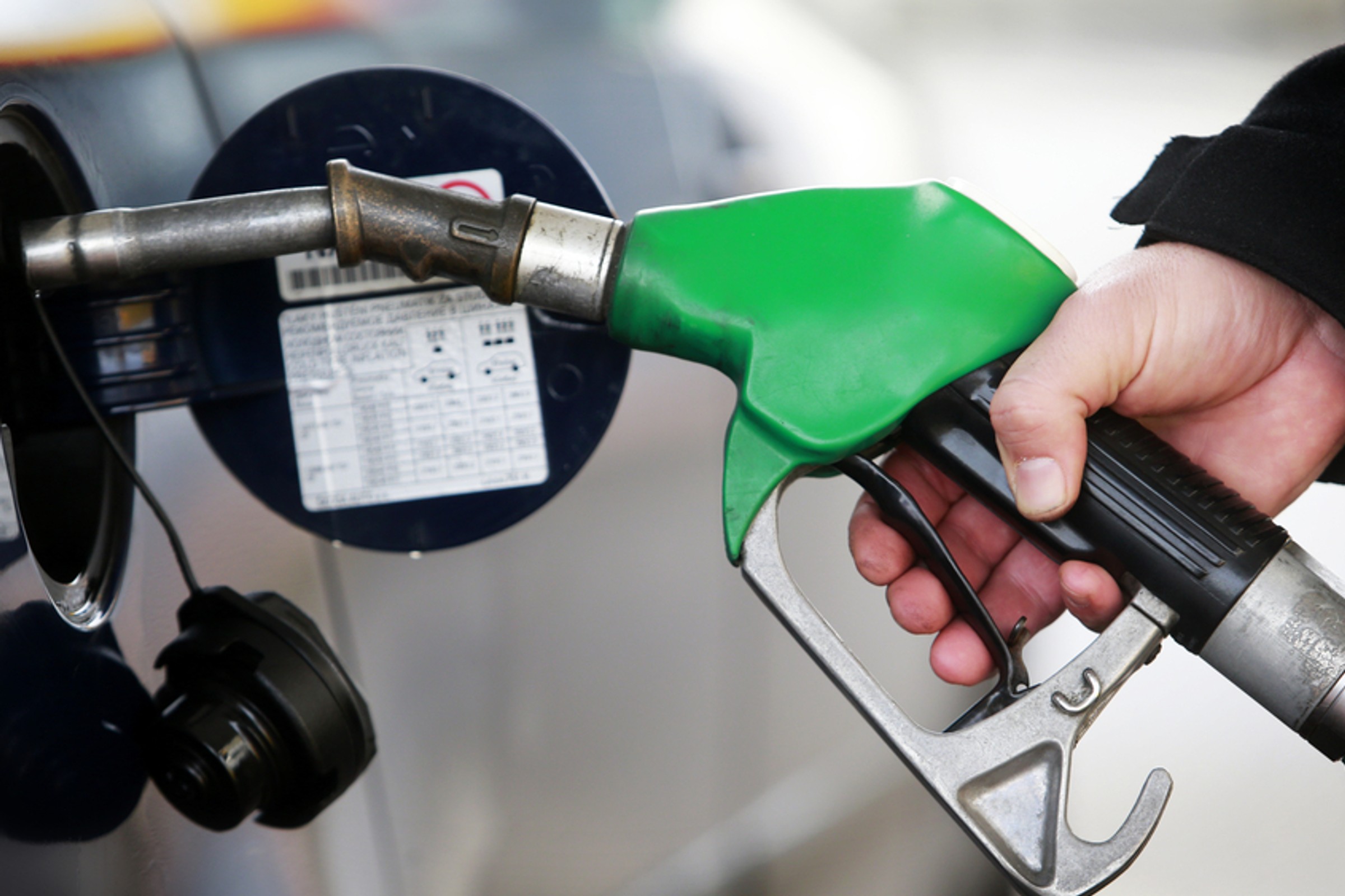 Mandaty do 5 tys. zł "za paliwo". Kierowcy często nie znają przepisów