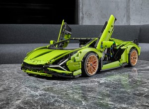 Lambo z Lego – punktualnie na dzień dziecka