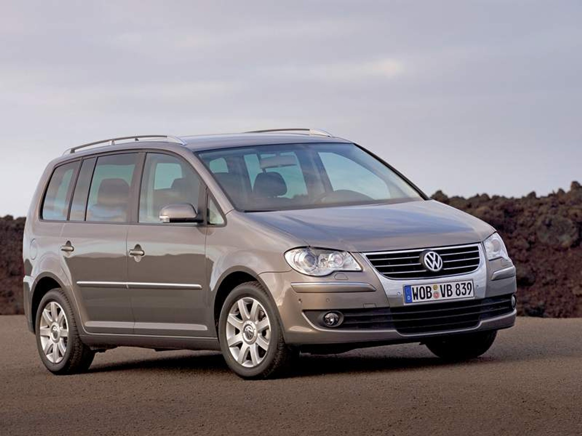 Paryż na żywo: VW Touran – teraz również z DSG