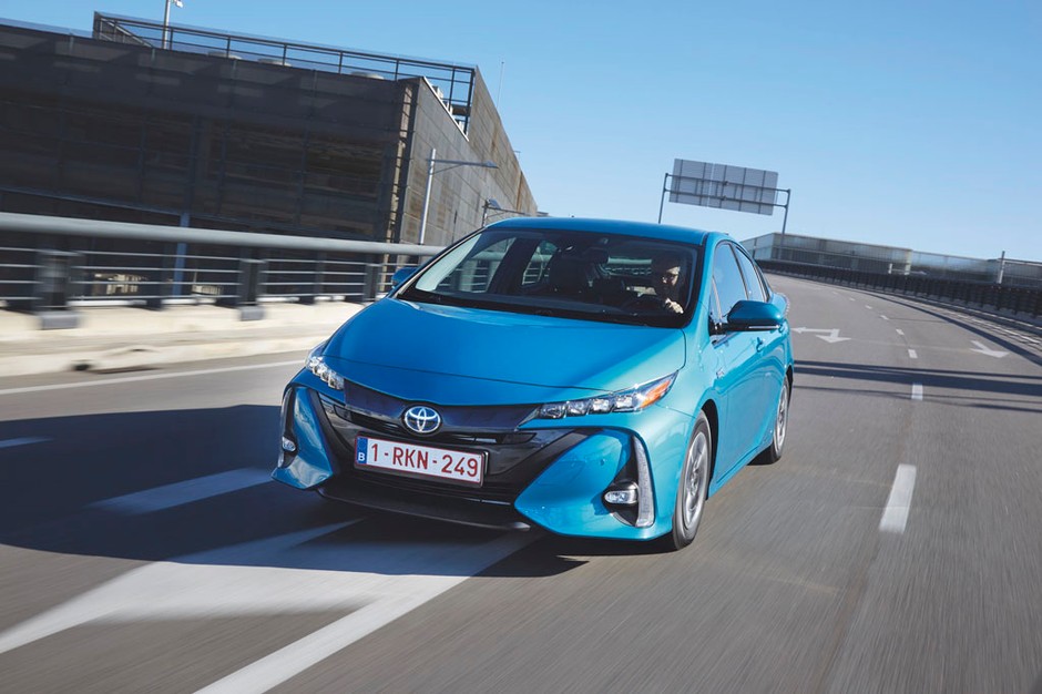 Toyota Prius Plug-in Hybrid - hybryda 2.0