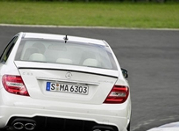Mercedes C63 AMG daje z siebie jeszcze więcej