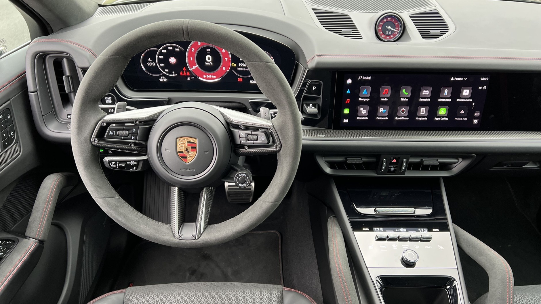 Porsche Cayenne GTS Coupe (model roku 2025)