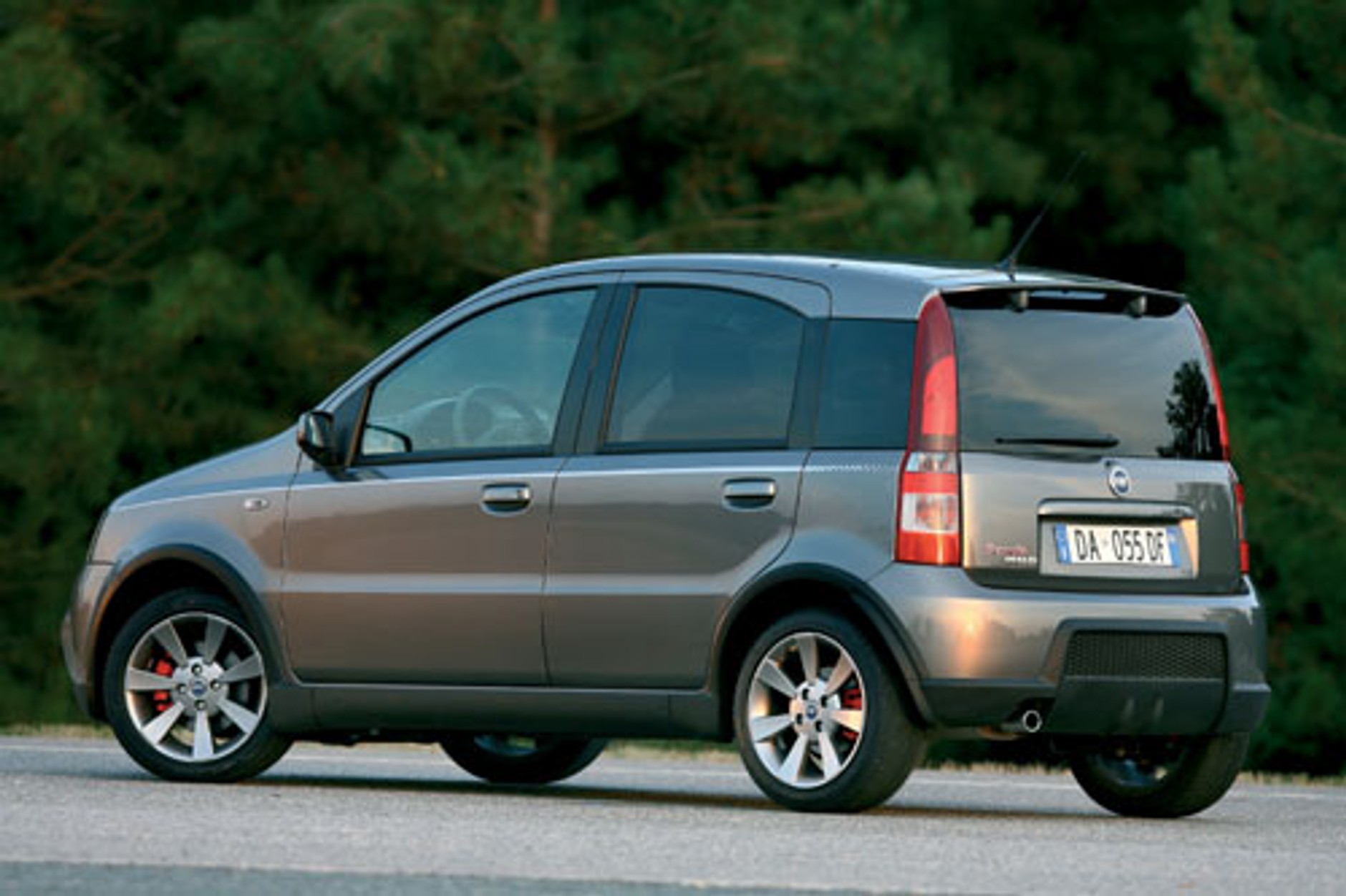 Fiat Panda 100HP - Wyścigowe pudełko