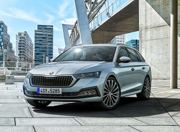 Škoda – przekaże 100 modeli nowej Octavii