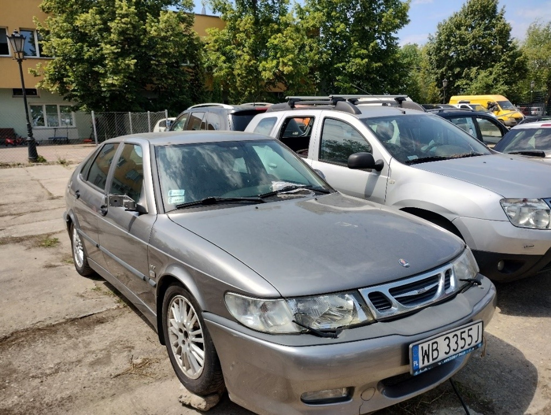 Warszawa sprzedaje porzucone samochody