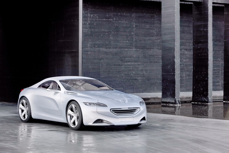 Peugeot SR1 – koniec głupkowatych uśmiechów